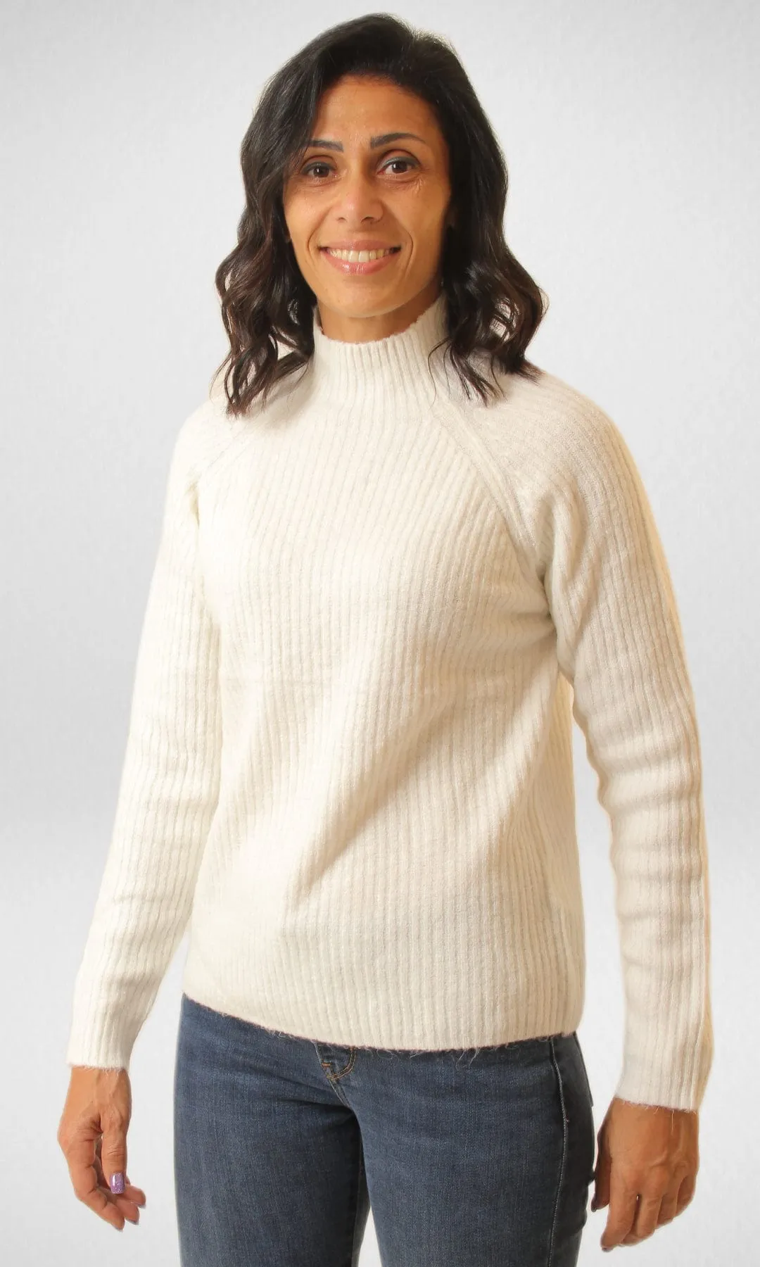 Amisu High Collar Women Pullover - White