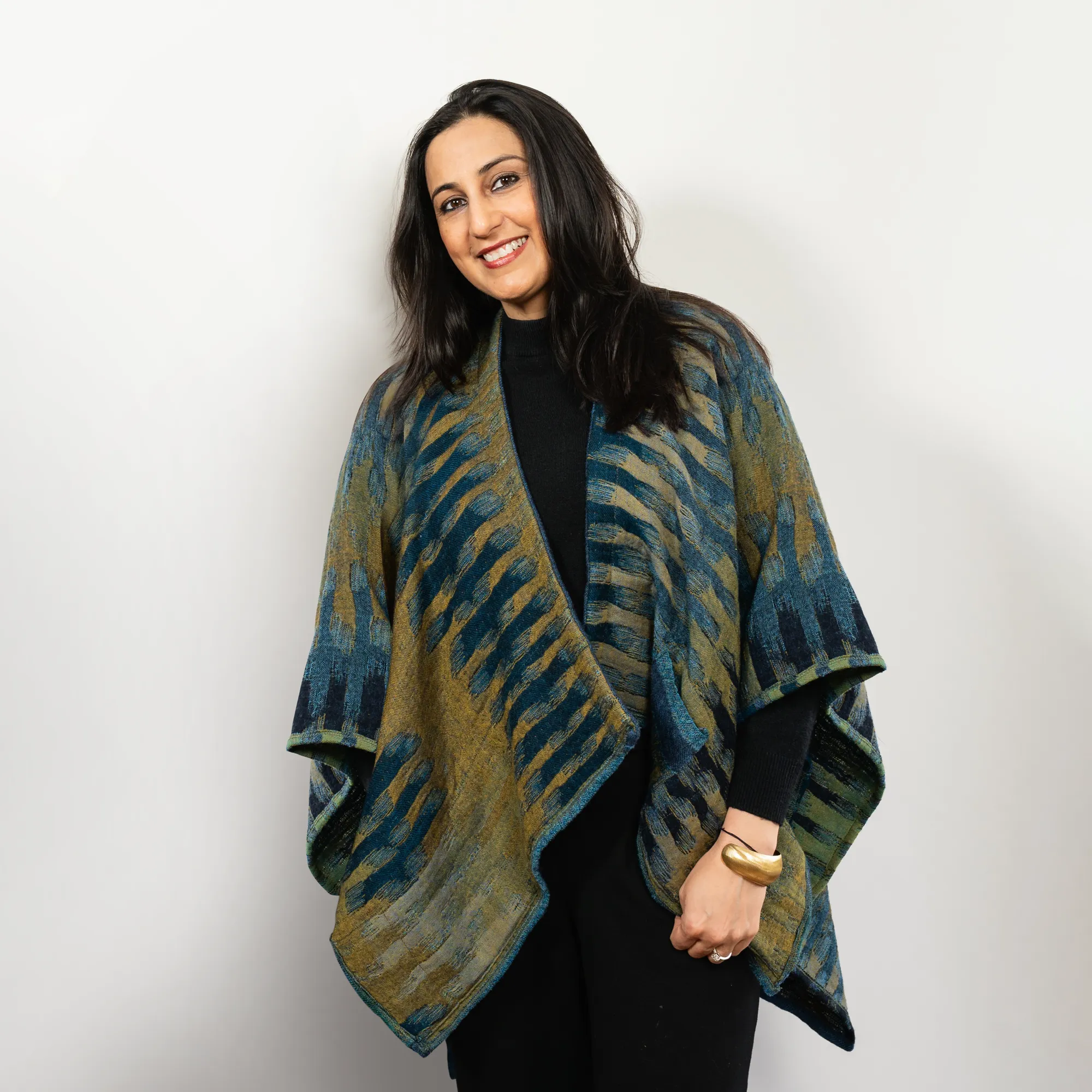 NEW ! In Style Regular Poncho in Reversible Morocco Green colors   Free Bag