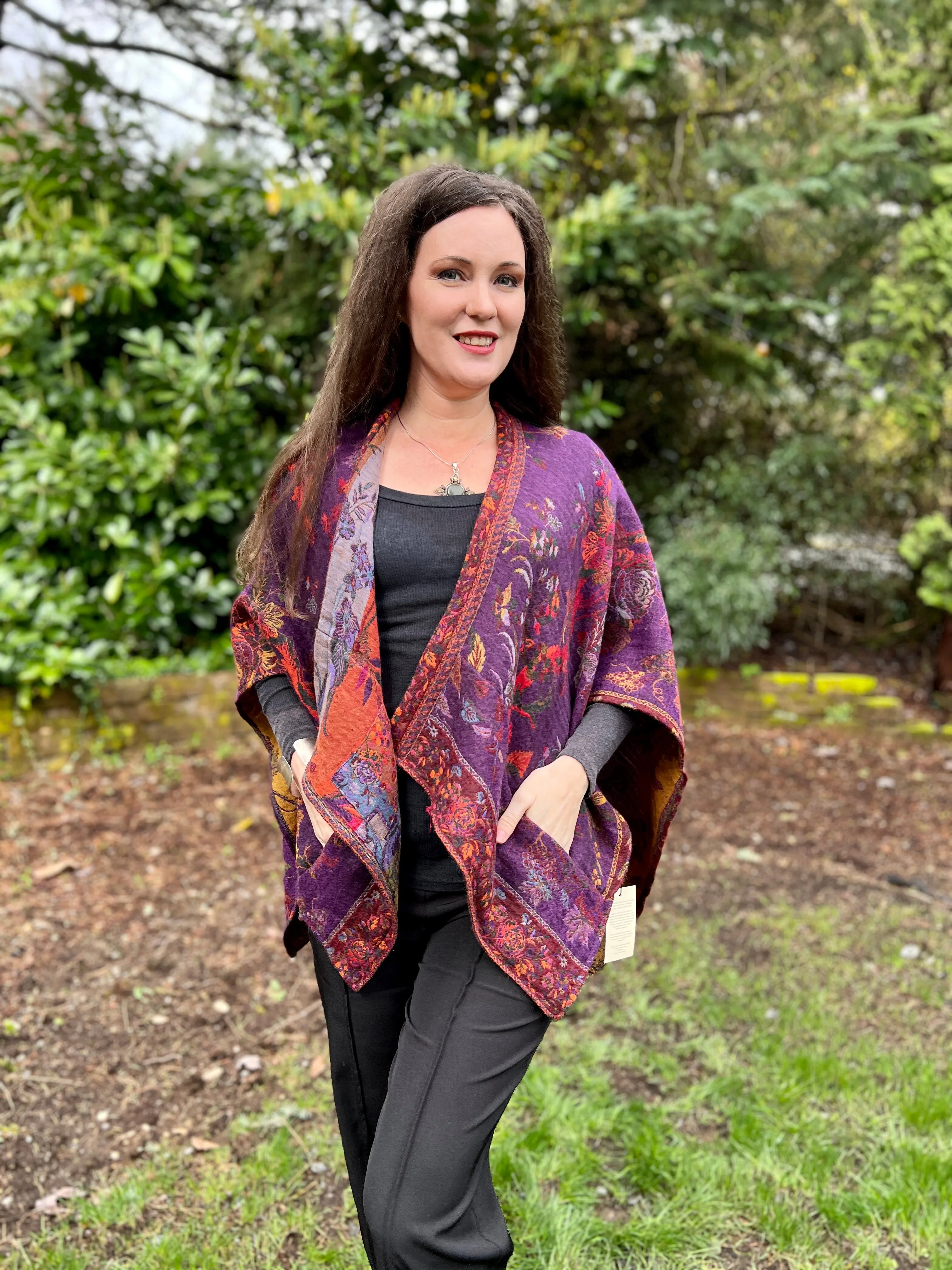 NEW ! In Style Regular Poncho in Reversible Plum Bird colors   Free Bag