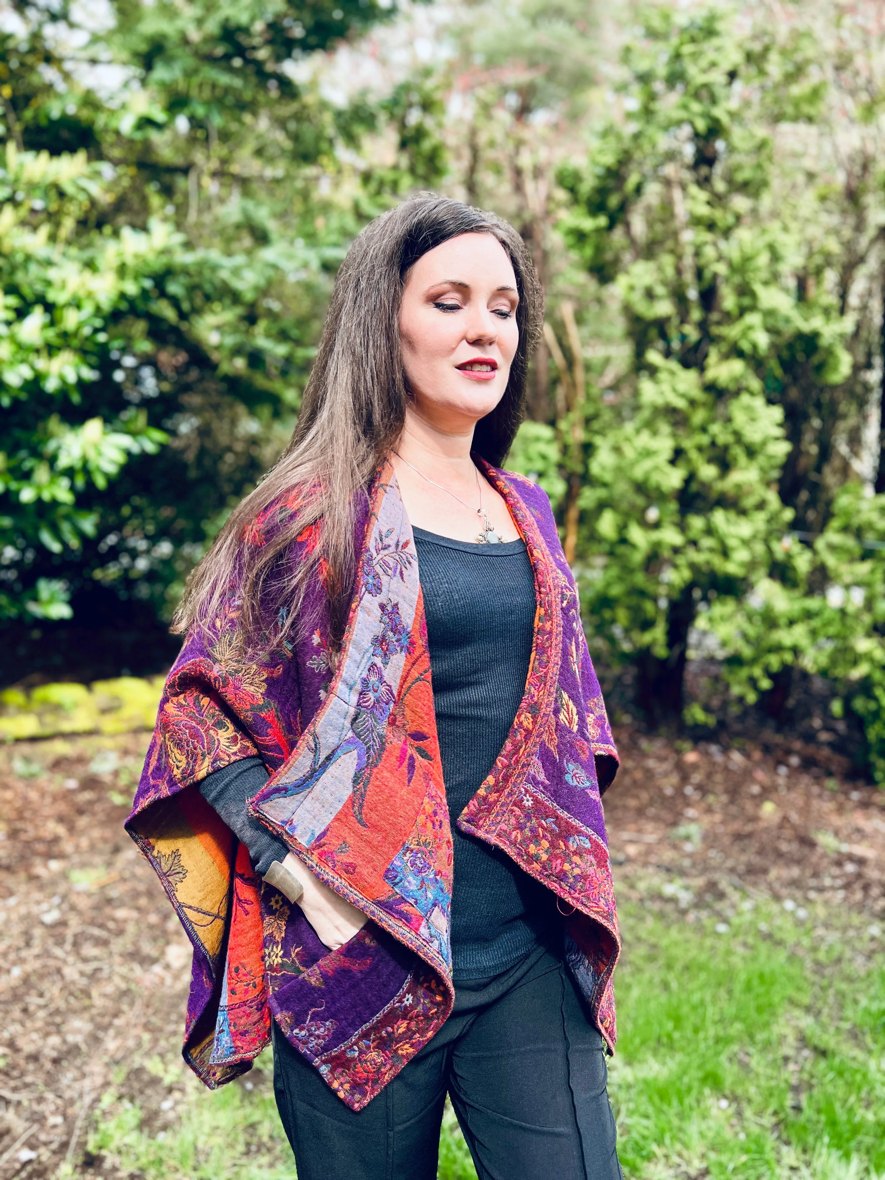 NEW ! In Style Regular Poncho in Reversible Plum Bird colors   Free Bag