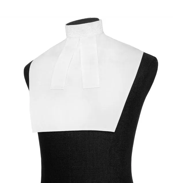 Poncho Jabot