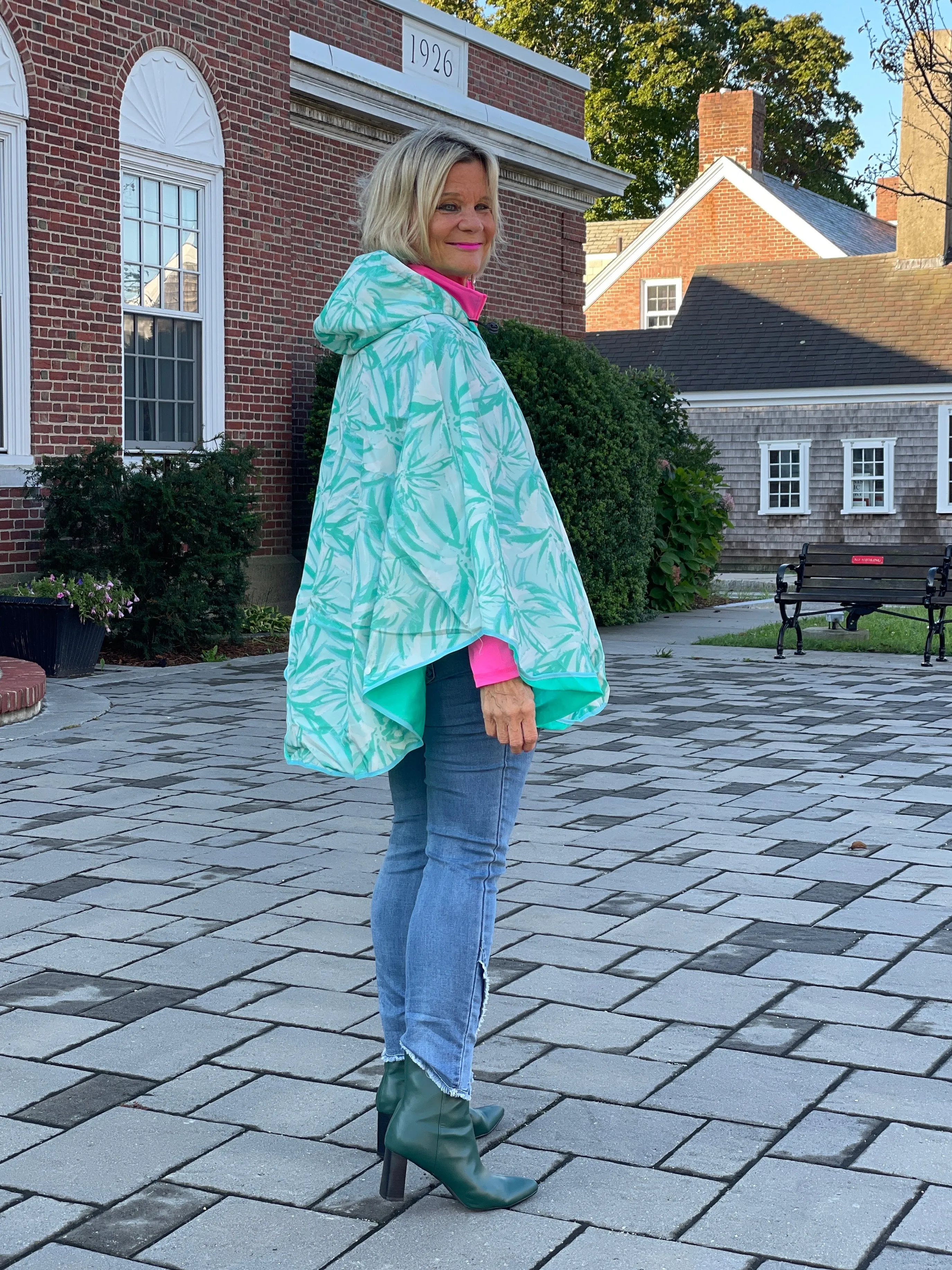 REVERSIBLE MINT FLORAL PONCHO