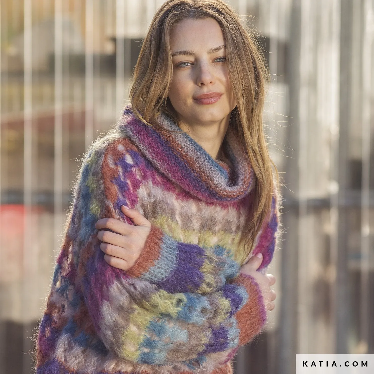 Strickanleitung bunter Pullover im Lochmuster aus Mohair