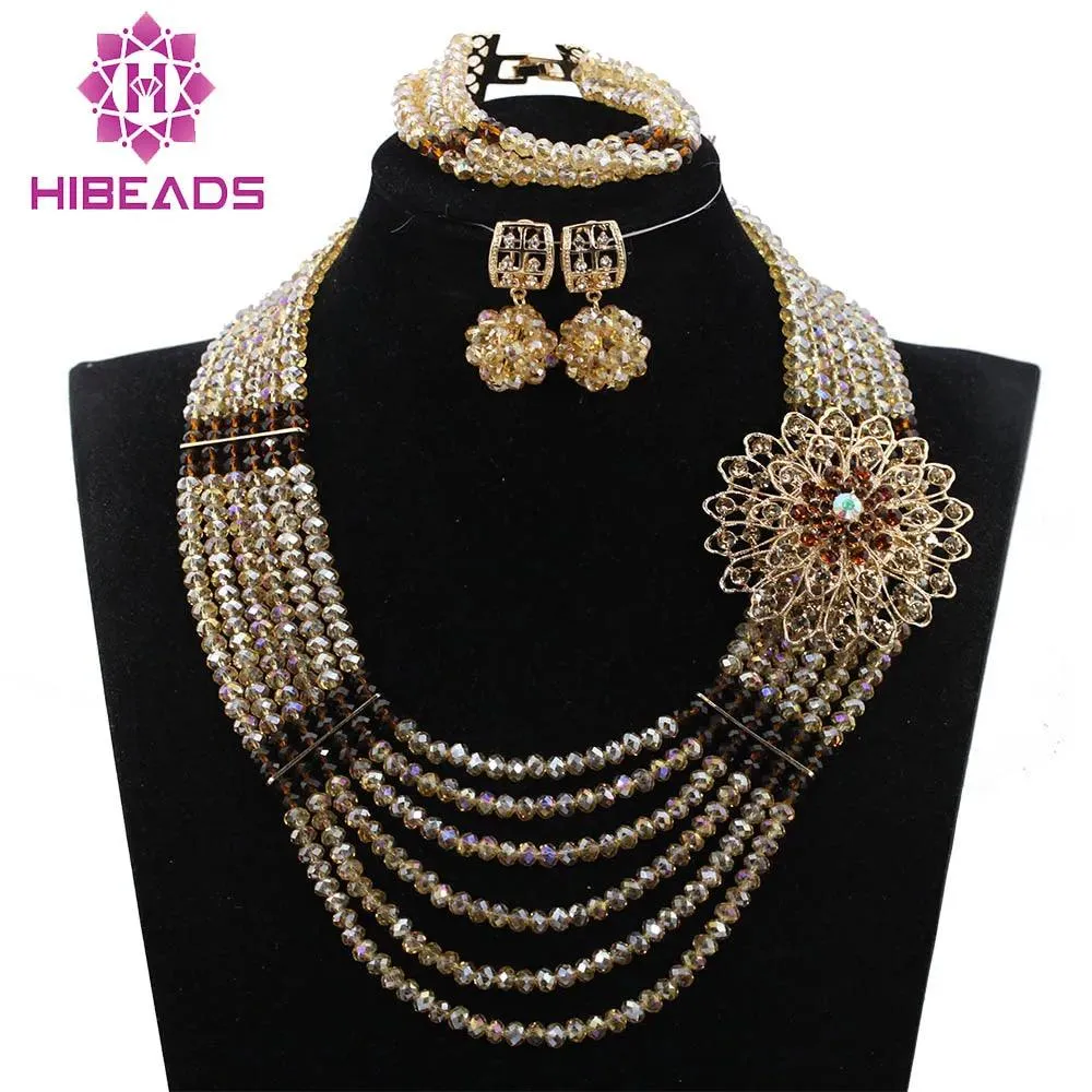 Unique jewelry set elevates