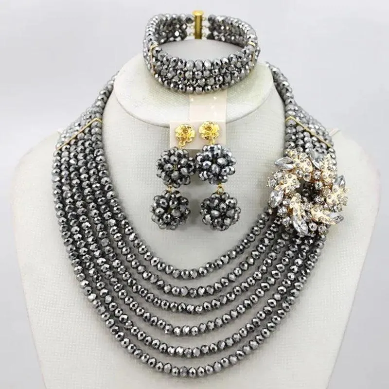 Unique jewelry set elevates