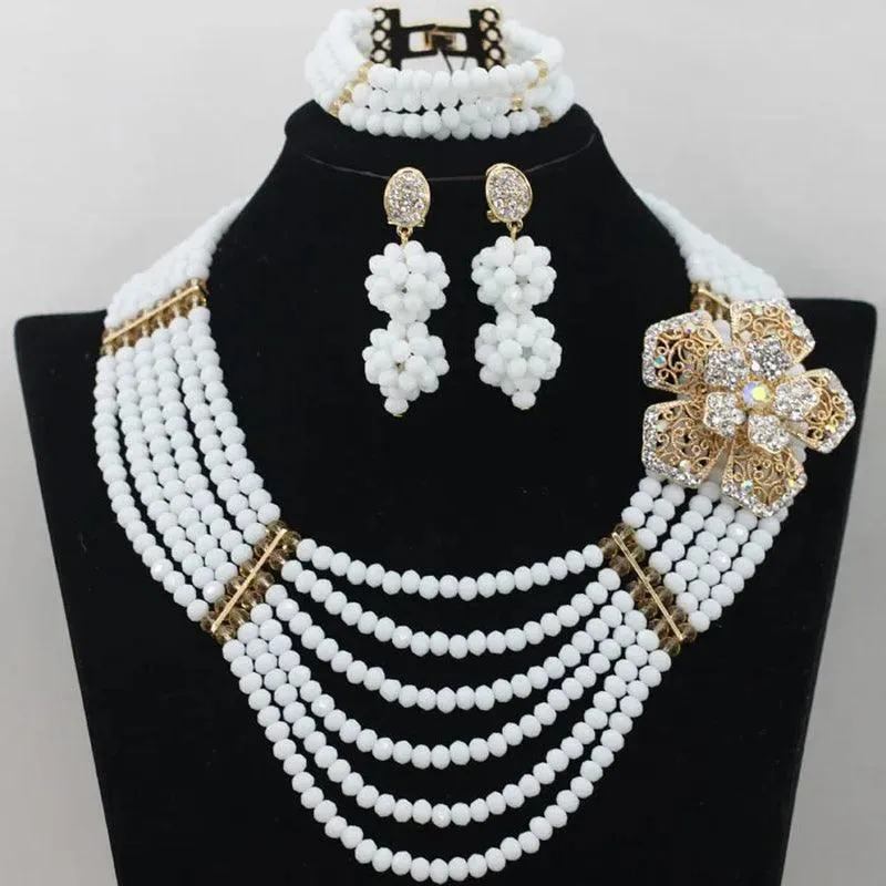 Unique jewelry set elevates