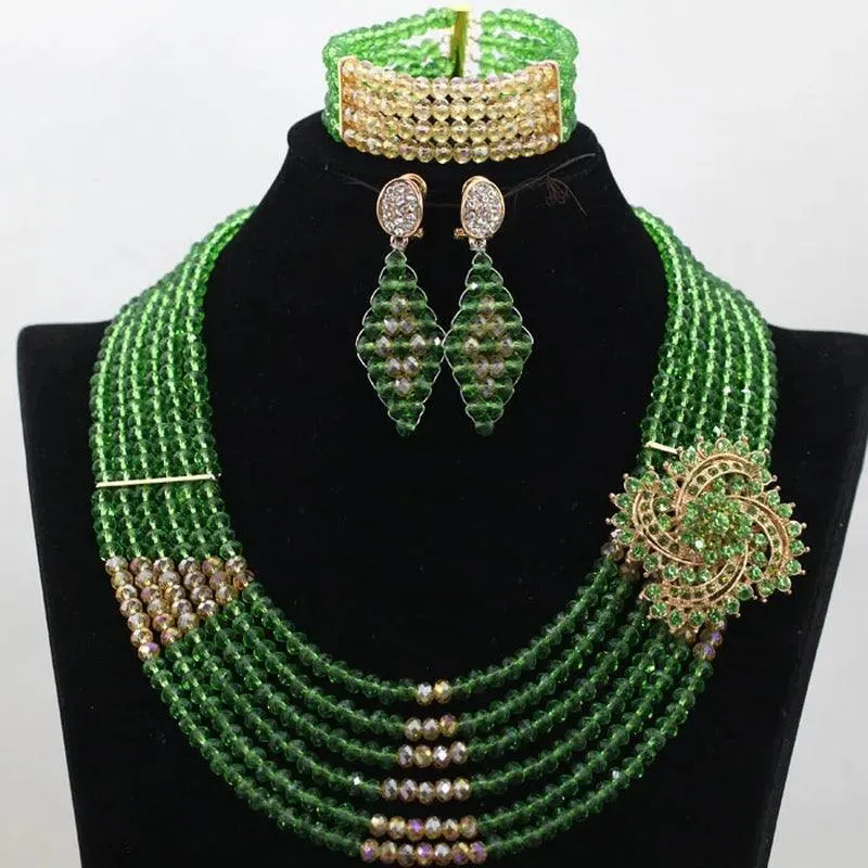 Unique jewelry set elevates