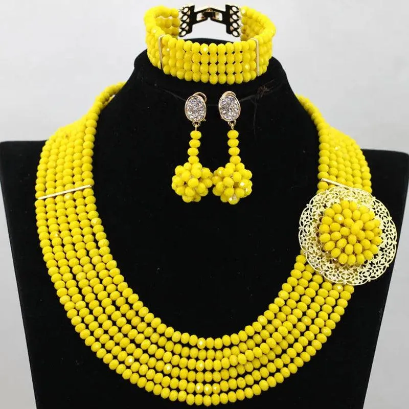 Unique jewelry set elevates