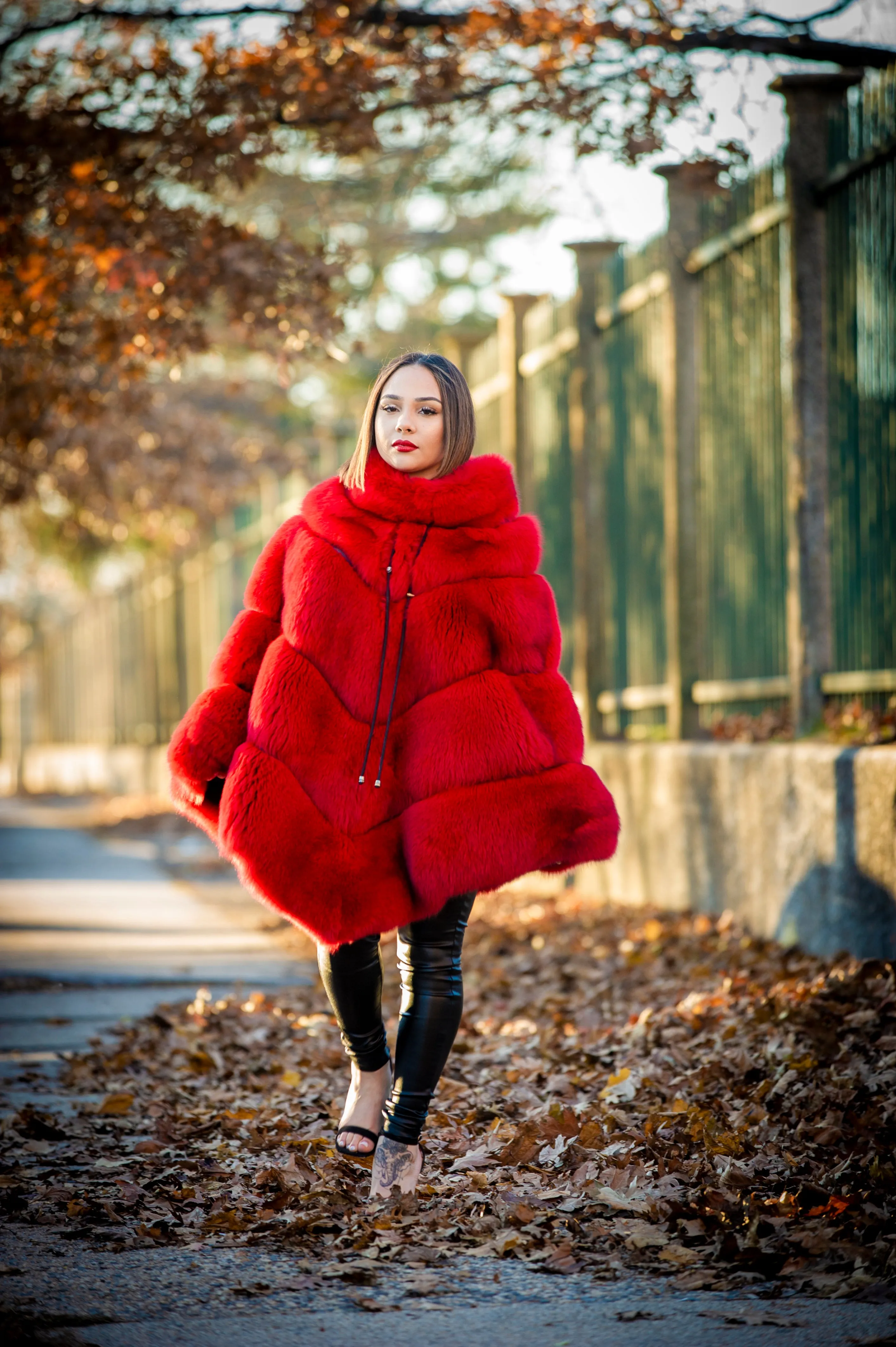 Women's Fox Fur Poncho [Red]